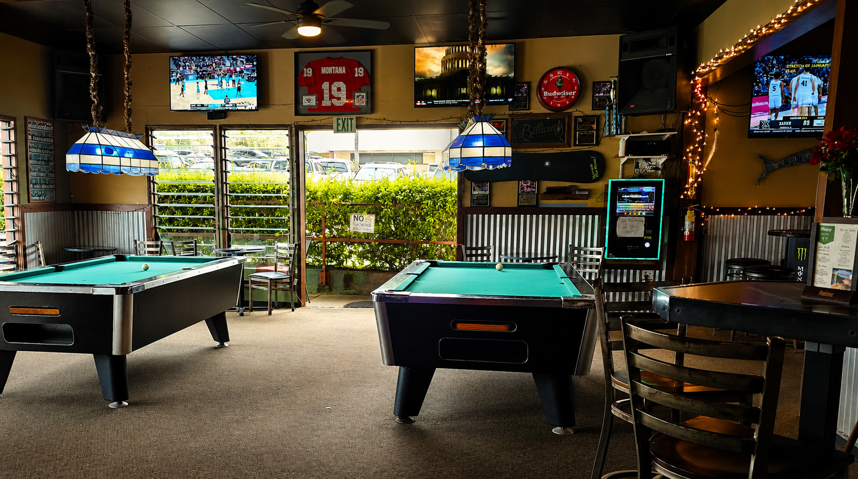 Korner Pocket Sports Bar & Grill